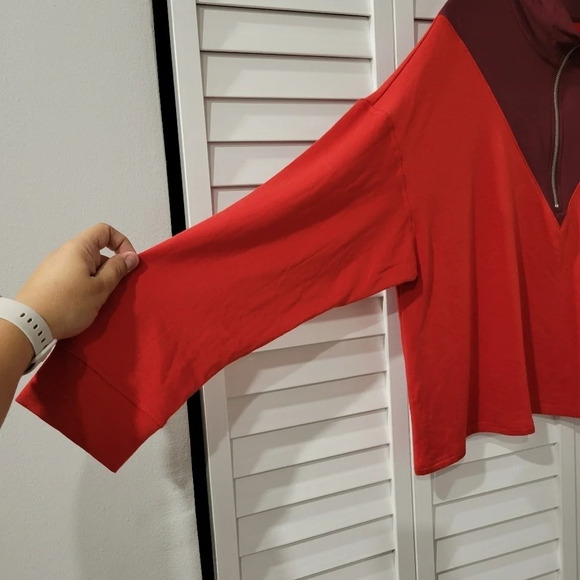 LIVI CozySoft Half-Zip Colorblock Cropped Pullover In Adrenaline Rush Size 22/24 - Picture 4 of 9